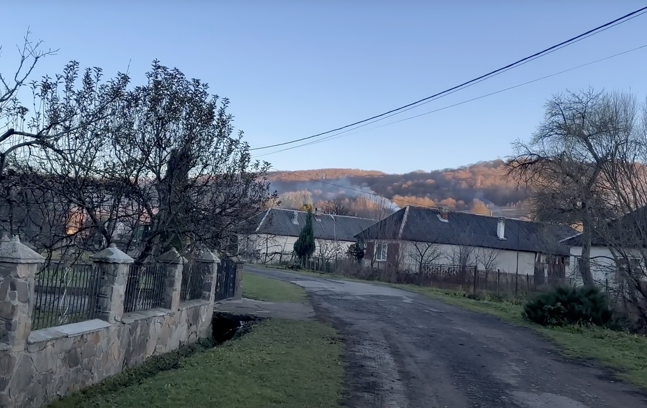 Село-привид на Закарпатті, якого немає на старих мапах: без доріг та сільради